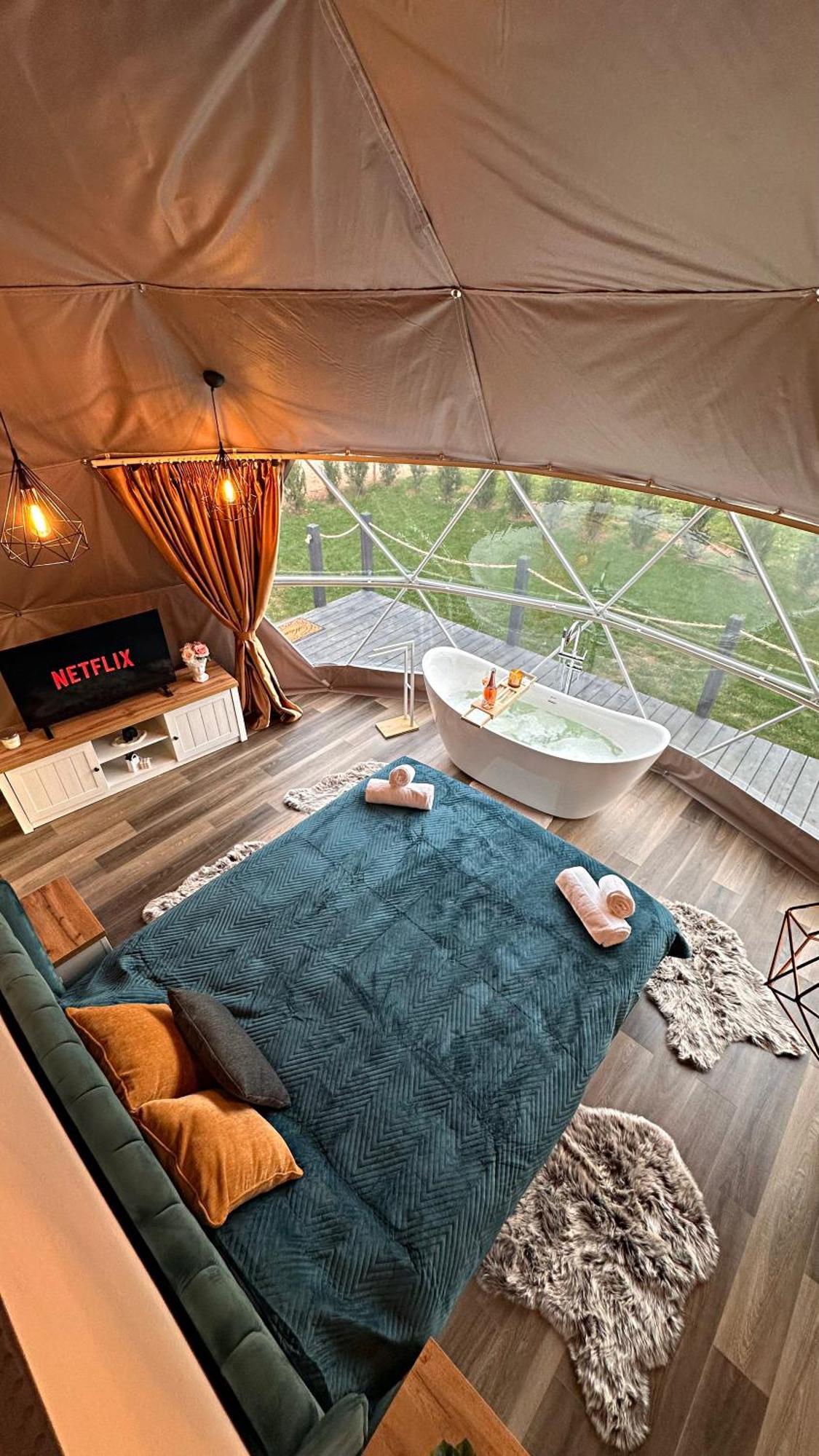 Green Garden Glamping Retezat Balan  Экстерьер фото