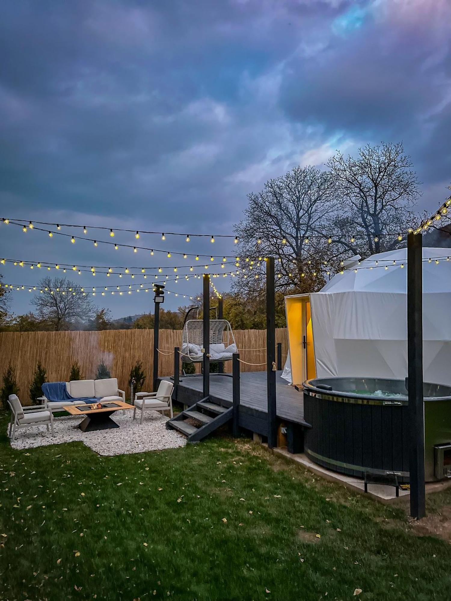 Green Garden Glamping Retezat Balan  Экстерьер фото