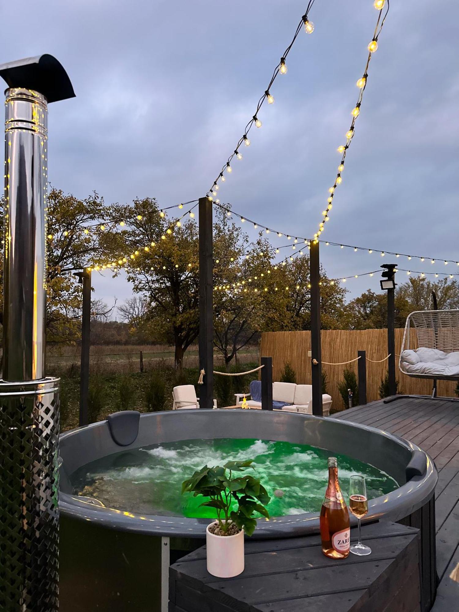 Green Garden Glamping Retezat Balan  Экстерьер фото